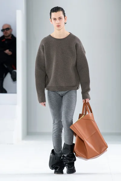 Look 39